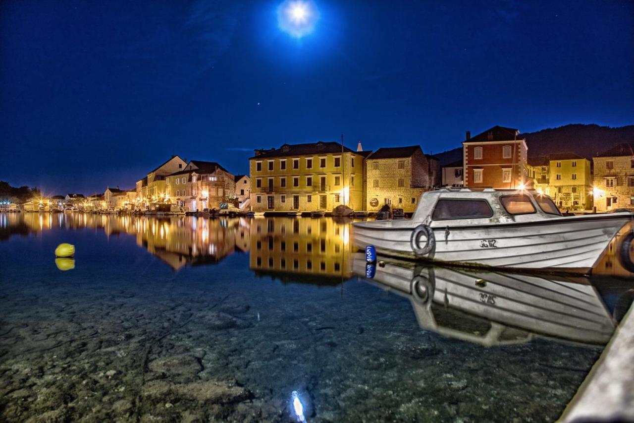 Apartments Emmas Studio Stari Grad  Dış mekan fotoğraf