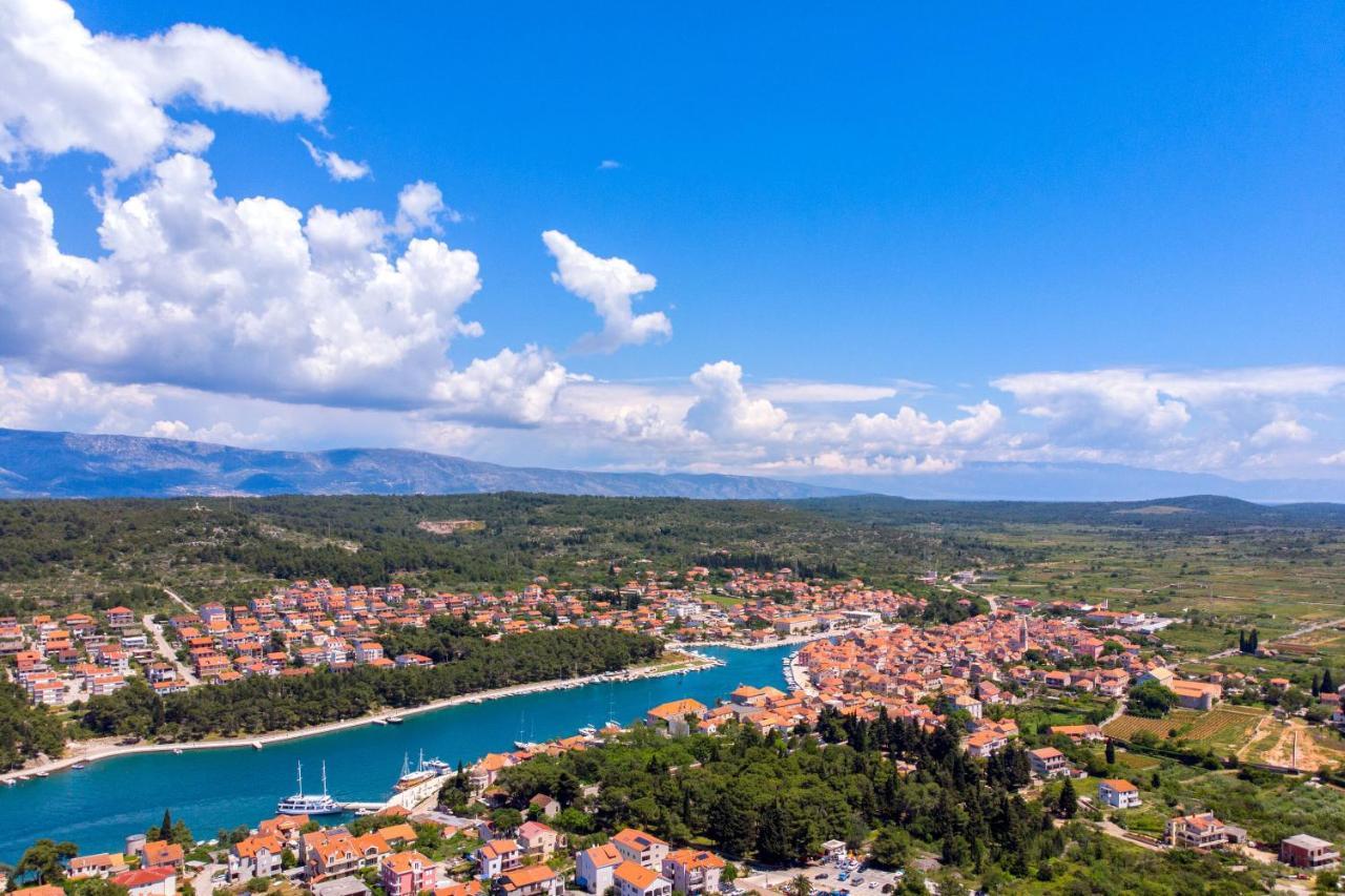 Apartments Emmas Studio Stari Grad  Dış mekan fotoğraf