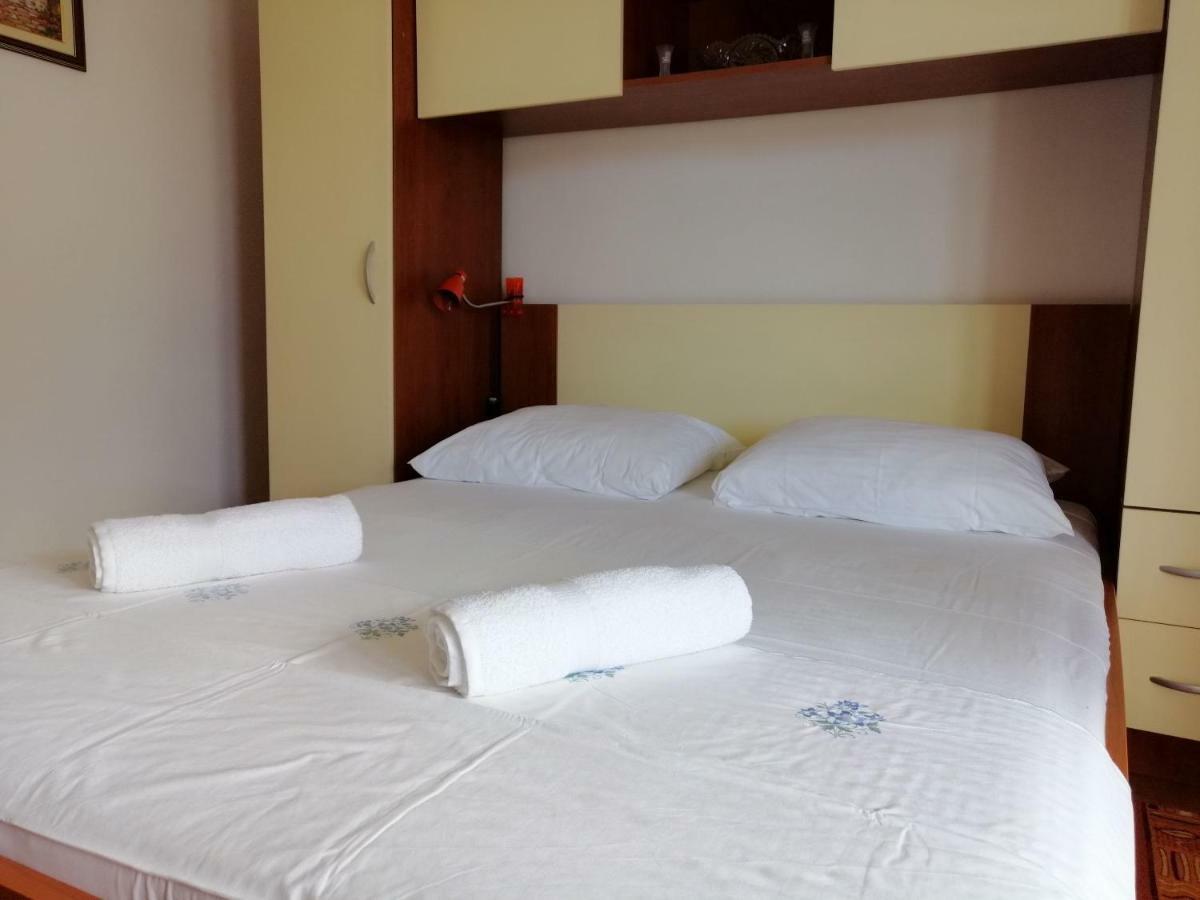 Apartments Emmas Studio Stari Grad  Dış mekan fotoğraf