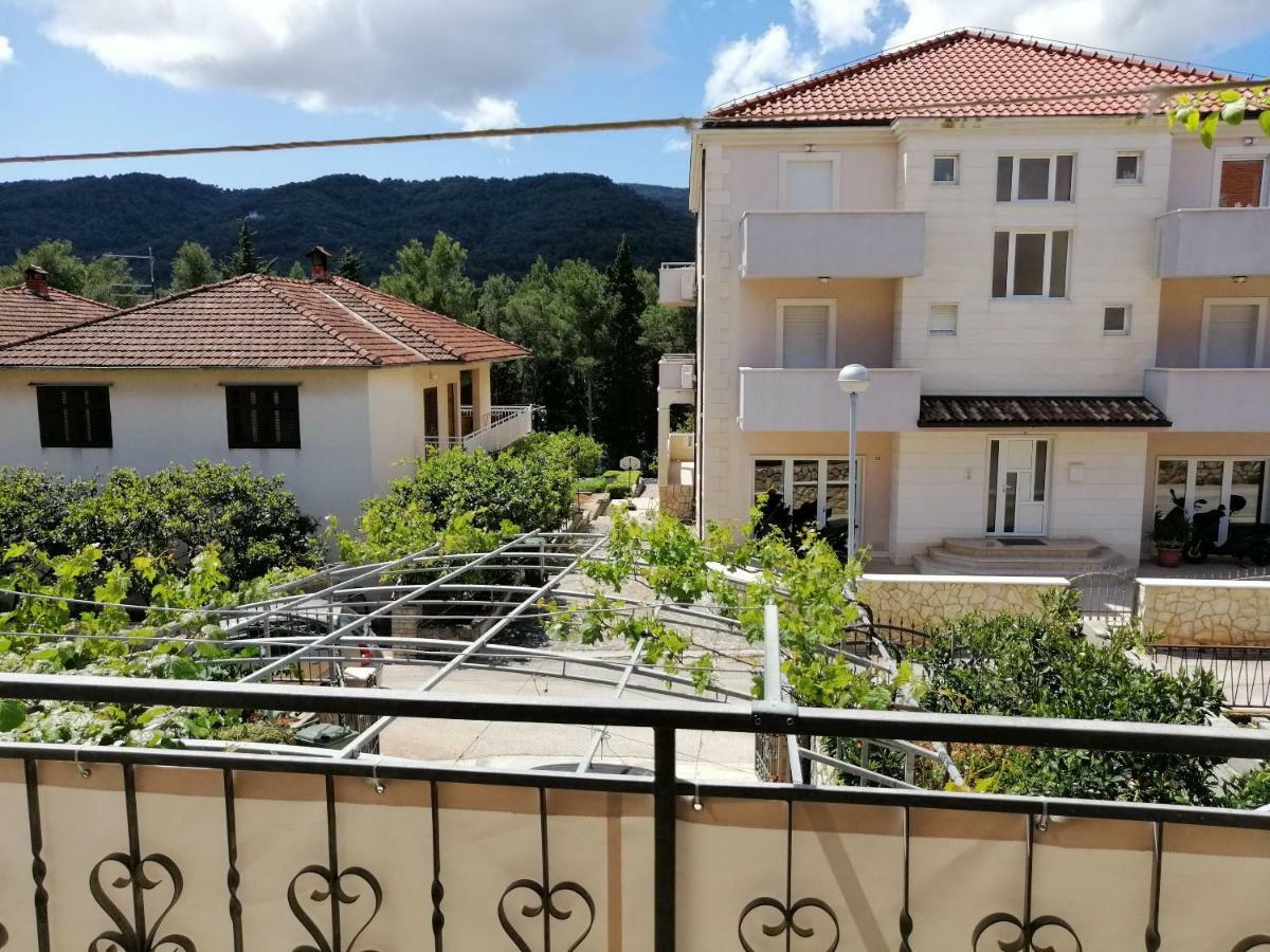 Apartments Emmas Studio Stari Grad  Dış mekan fotoğraf
