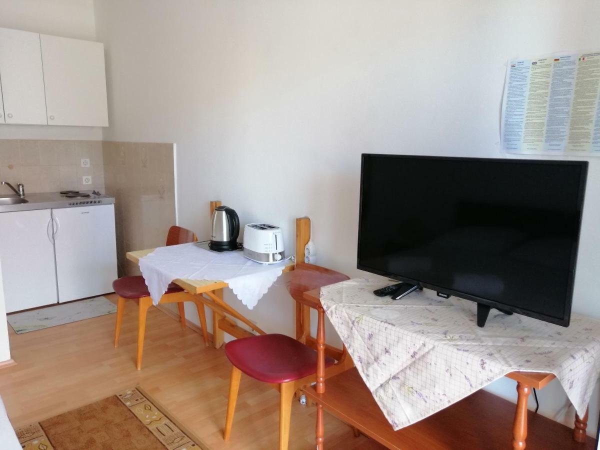 Apartments Emmas Studio Stari Grad  Dış mekan fotoğraf