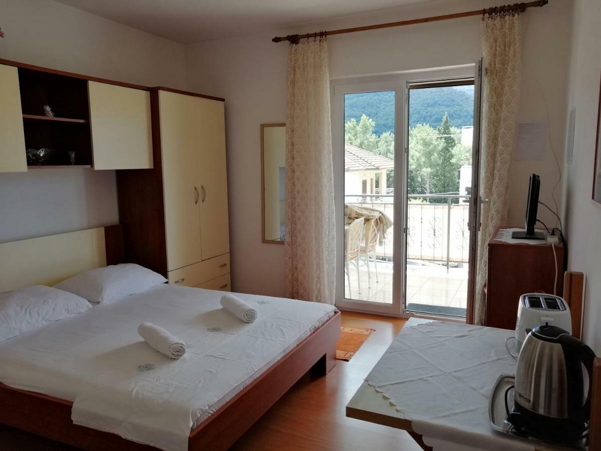 Apartments Emmas Studio Stari Grad  Dış mekan fotoğraf
