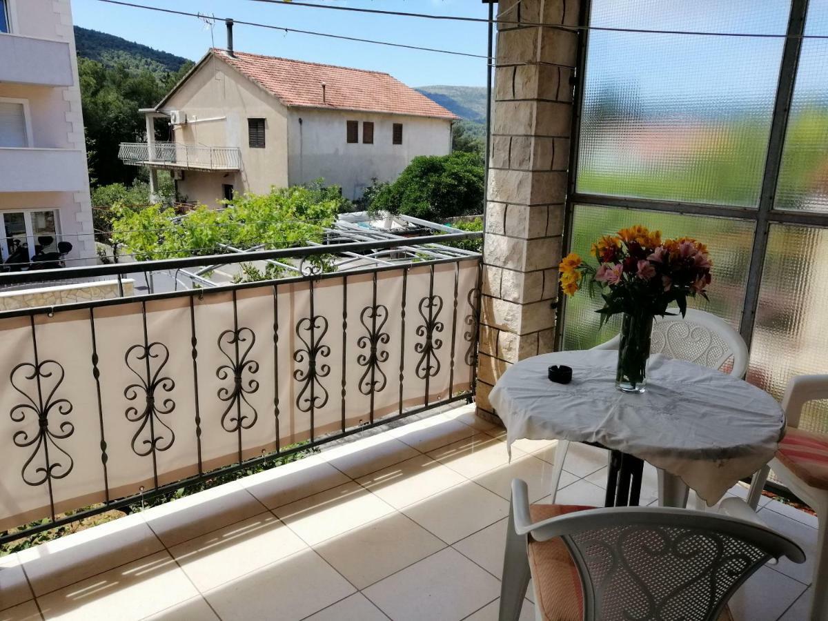 Apartments Emmas Studio Stari Grad  Dış mekan fotoğraf