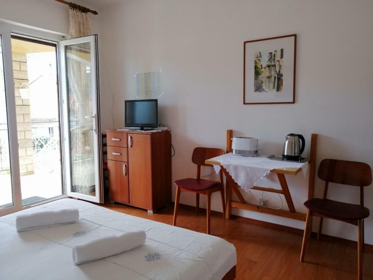 Apartments Emmas Studio Stari Grad  Dış mekan fotoğraf