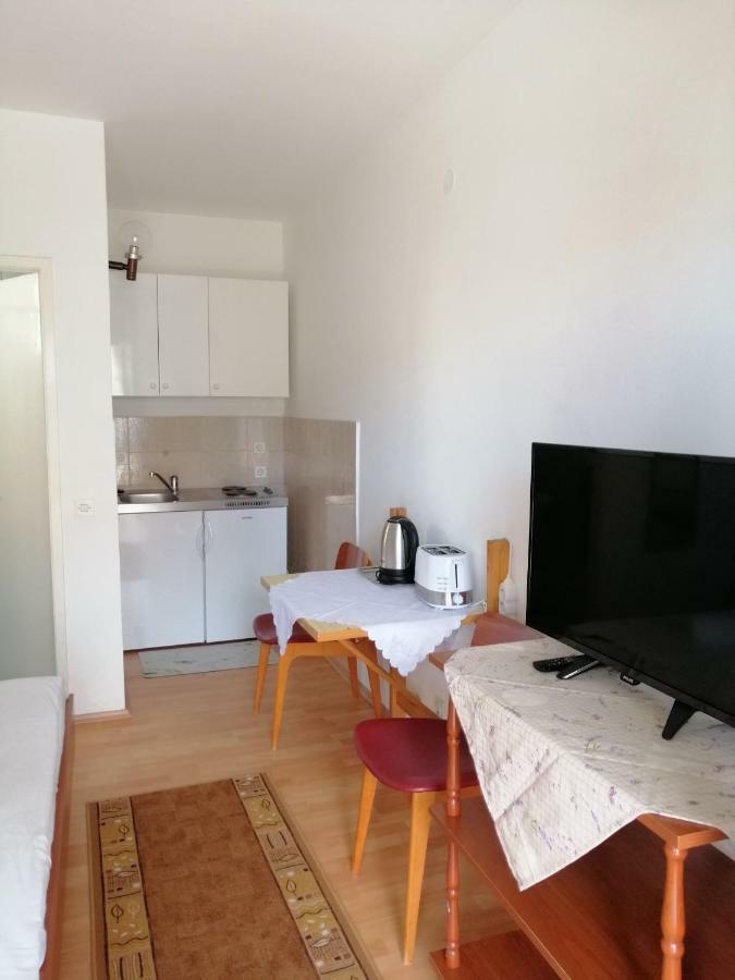 Apartments Emmas Studio Stari Grad  Dış mekan fotoğraf